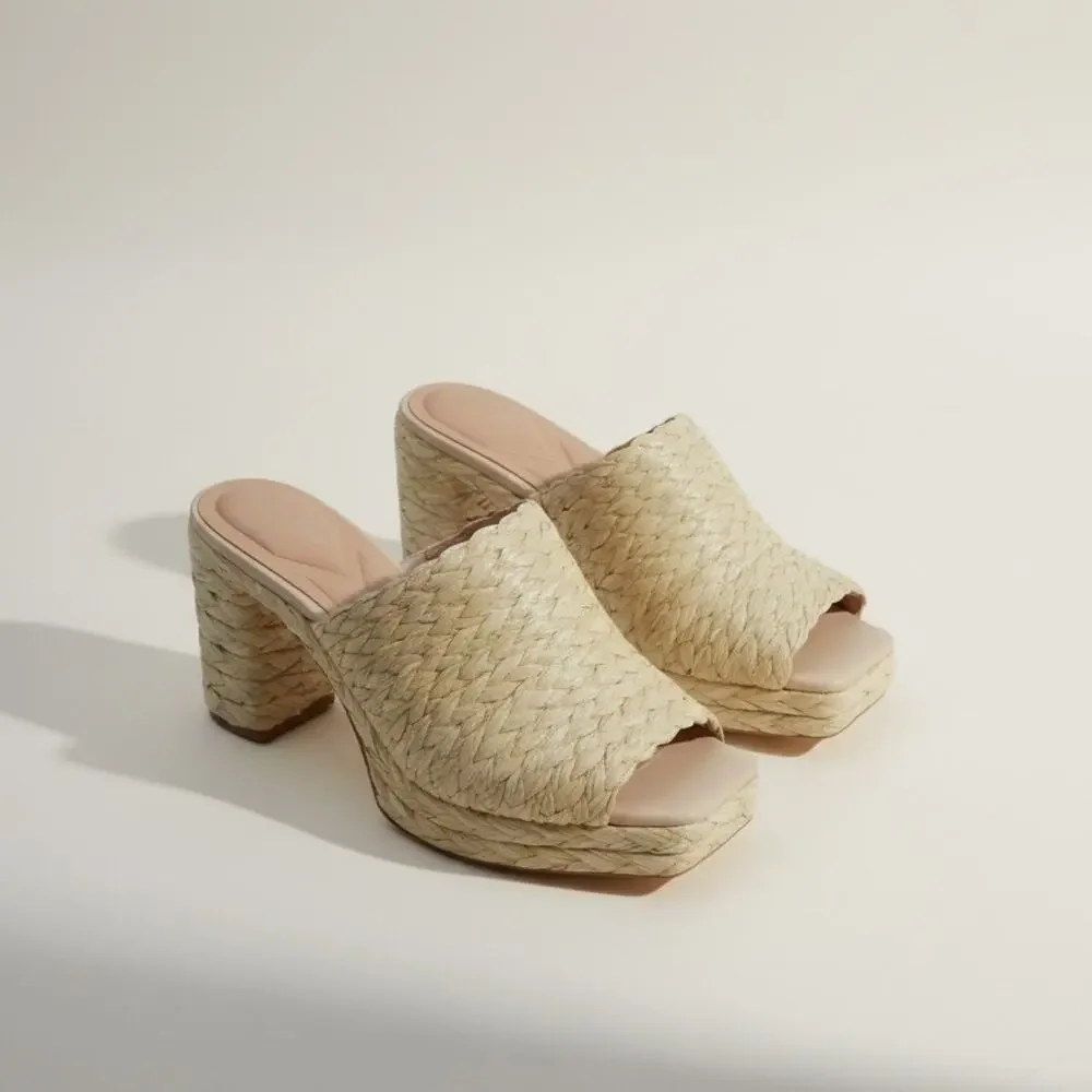 Charles David Prisca Natural Raffia Platform Sandals Heels · Size 9 · EUC Straw - Picture 2 of 7